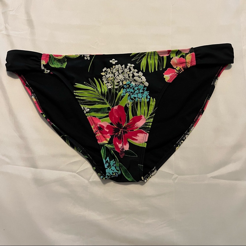 ✨SALE✨ Old Navy Hawaiian Print Bikini Bottoms